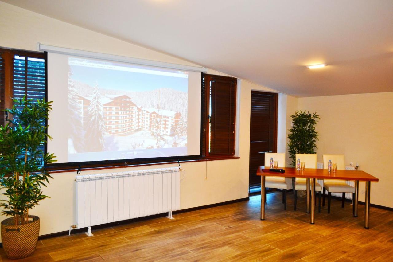 Aparthotel Forest Nook Παμπόροβο Εξωτερικό φωτογραφία